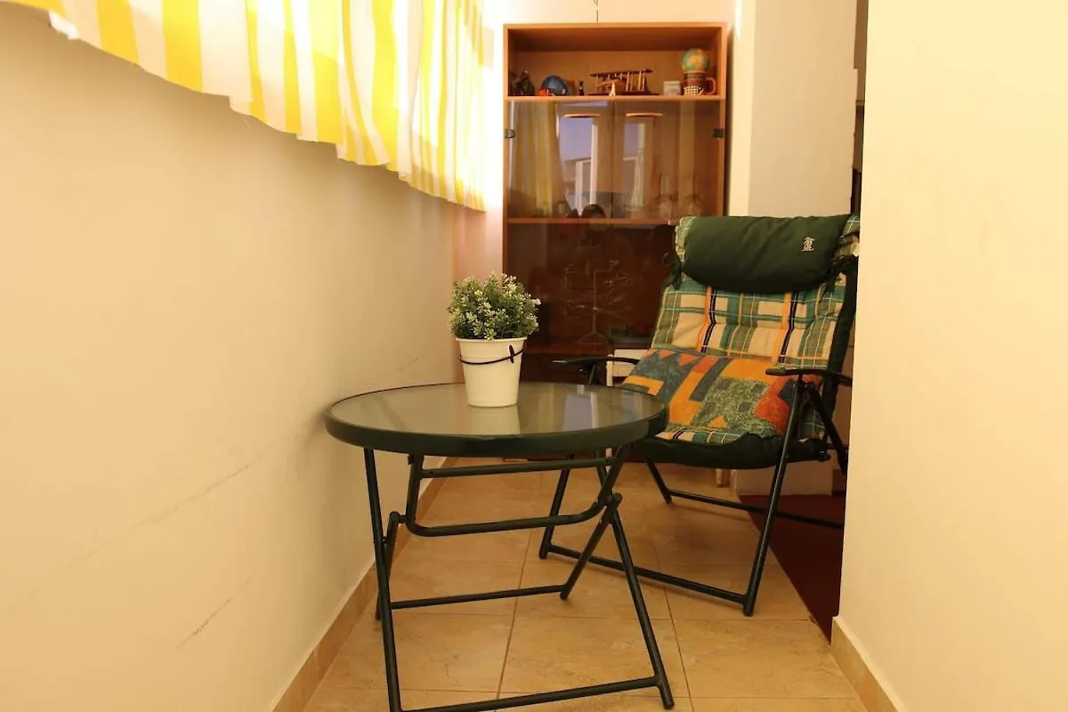 Sunshine 3 Bedrooms Apartment Near Arena Nationala Boekarest Roemenië